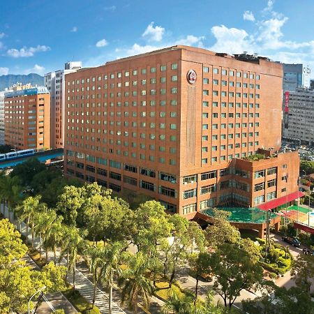 The Howard Plaza Hotel Taipei Eksteriør billede The campus of National Yang-ming University