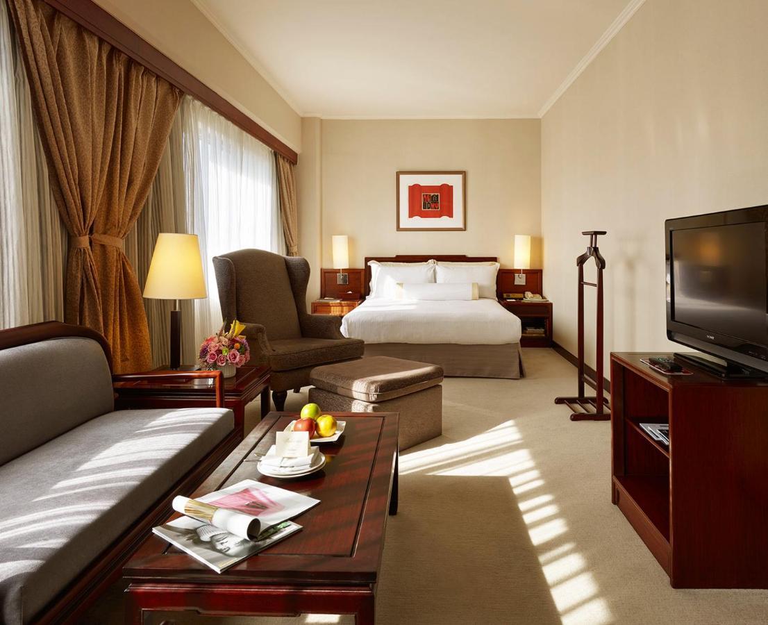 The Howard Plaza Hotel Taipei Eksteriør billede A room at the hotel