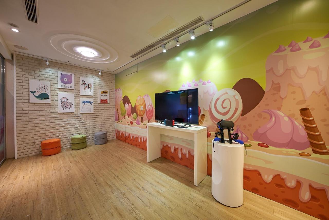 The Howard Plaza Hotel Taipei Eksteriør billede The Kid's Club at the hotel