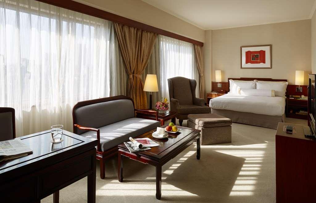 The Howard Plaza Hotel Taipei Værelse billede A room at the hotel